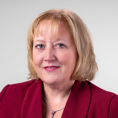 kate farley-agee headshot