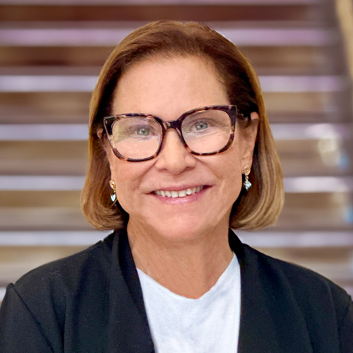 Tammy Bradly Headshot